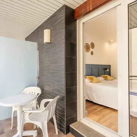 Habitación Doble Estándar vista calle