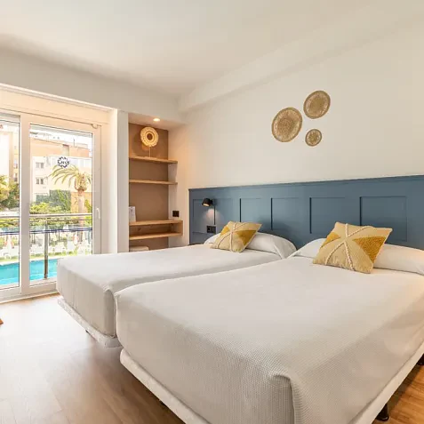 Habitación Doble Estándar vista piscina