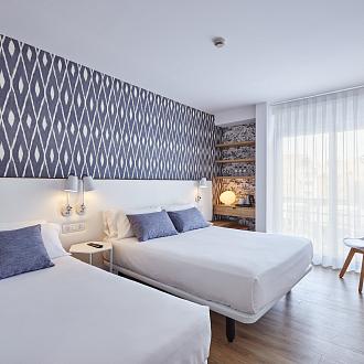Habitación Triple Confort vista jardín